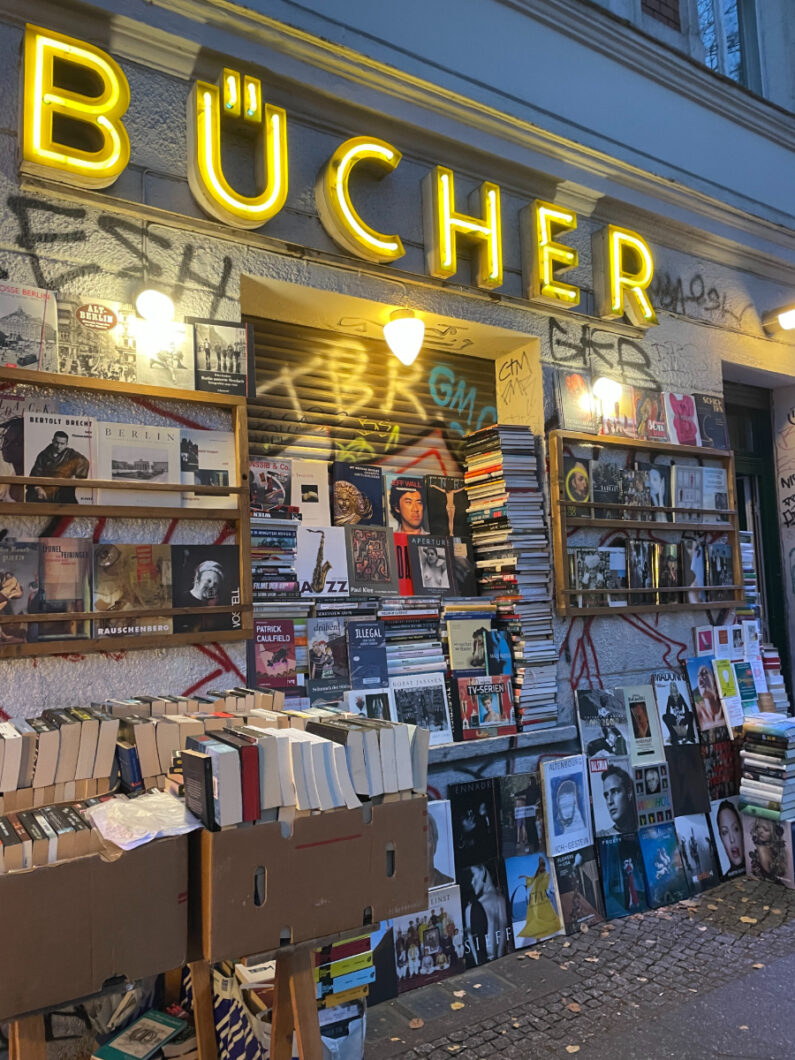 Zwischen Buchduft und Berliner Charme – auf Entdeckungstour durch die schönsten Buchläden der Stadt